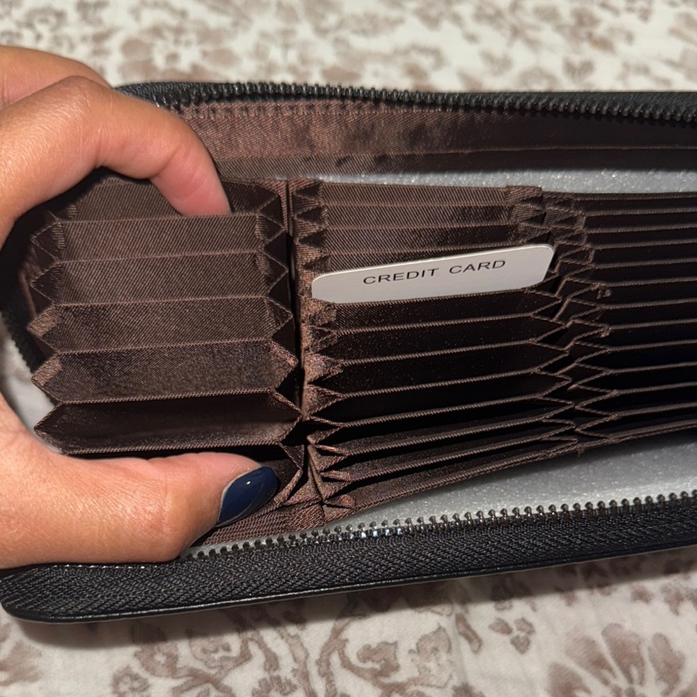 Black Textured Wallet - Picture 7 of 15